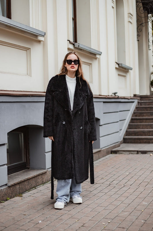 Maxi black faux fur coat with belt